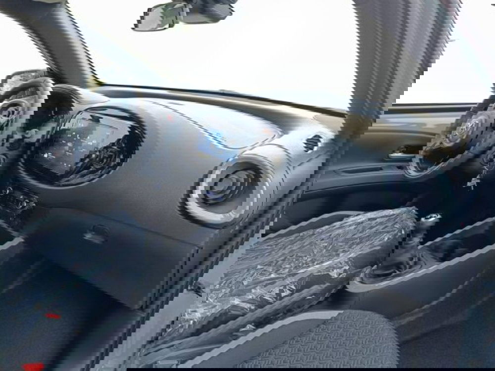 Toyota Aygo X nuova a Teramo (10)