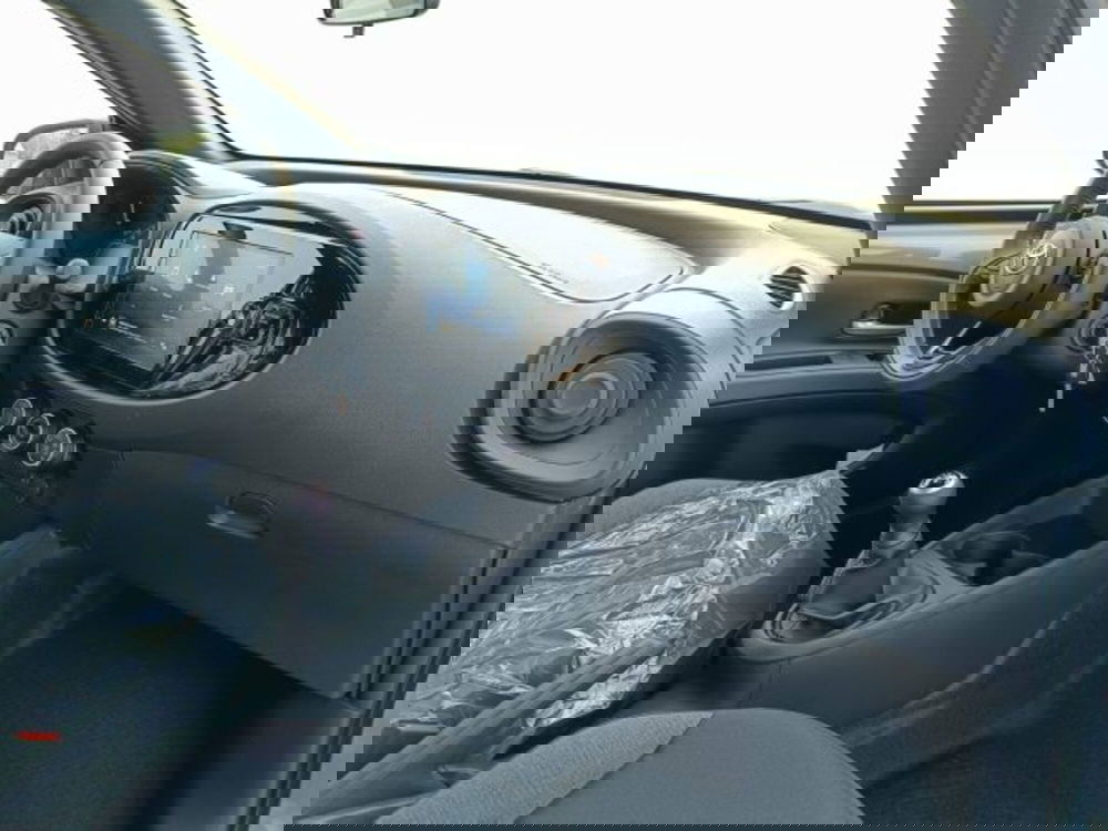 Toyota Aygo X nuova a Teramo (10)