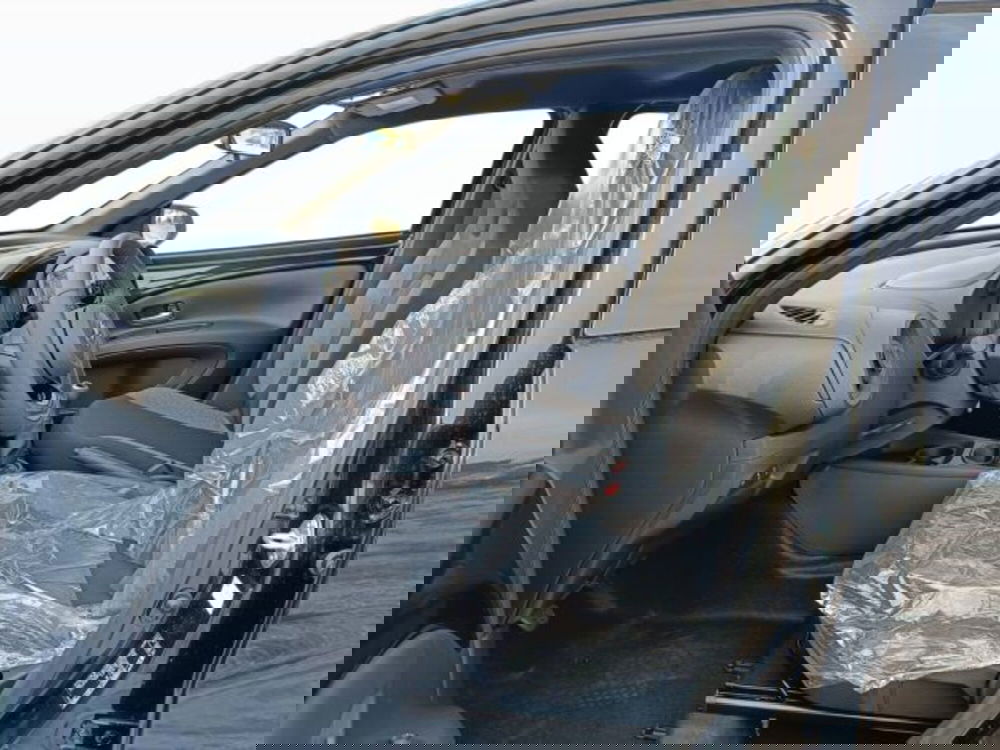 Toyota Aygo X nuova a Teramo (7)