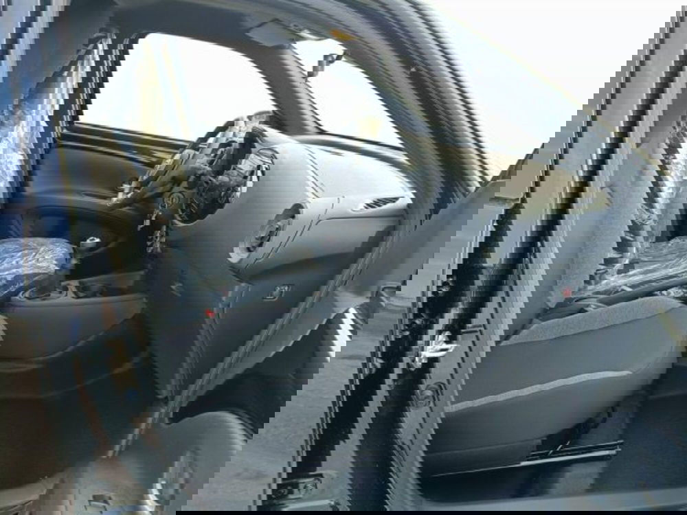 Toyota Aygo X nuova a Teramo (10)