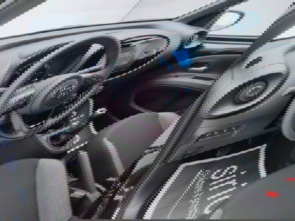 Toyota Aygo X nuova a Teramo (11)