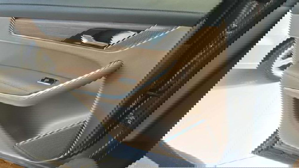 Jaguar F-Pace usata a Lucca (11)