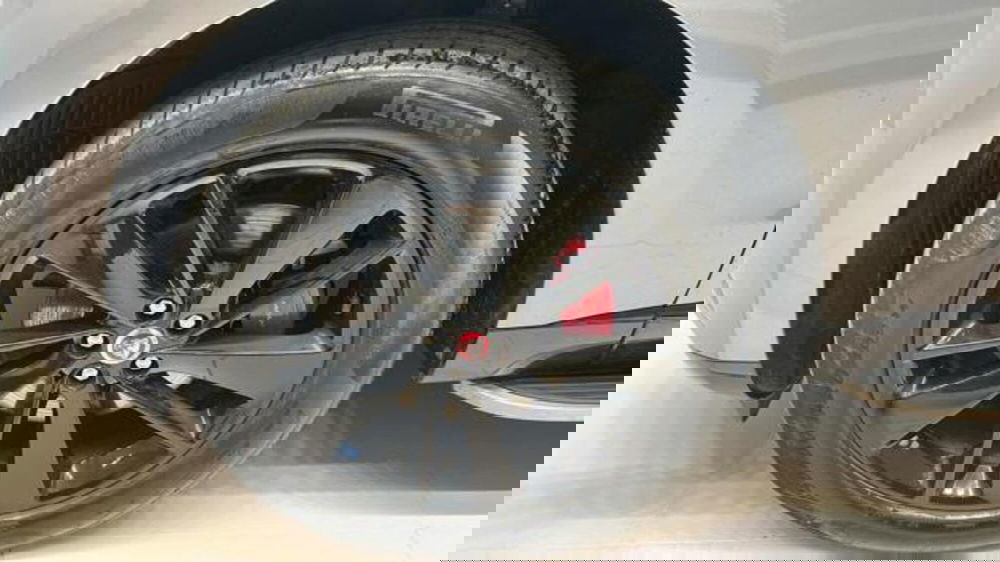 Jaguar F-Pace usata a Lucca (5)