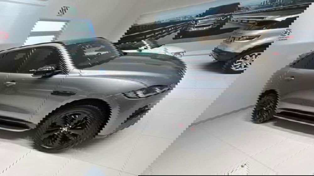 Jaguar F-Pace usata a Lucca (6)