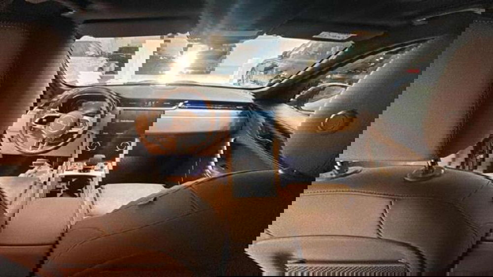 Jaguar F-Pace usata a Lucca (9)