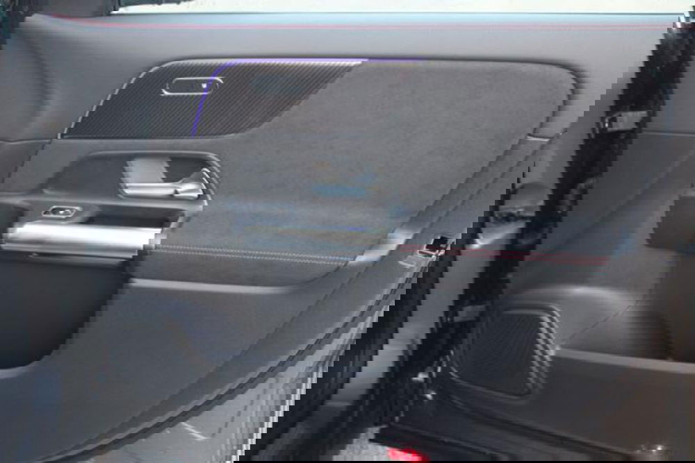 Mercedes-Benz GLA SUV nuova a Lecce (12)