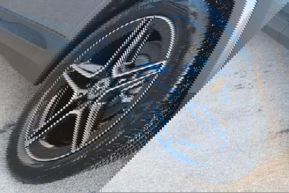 Mercedes-Benz GLA SUV nuova a Lecce (9)