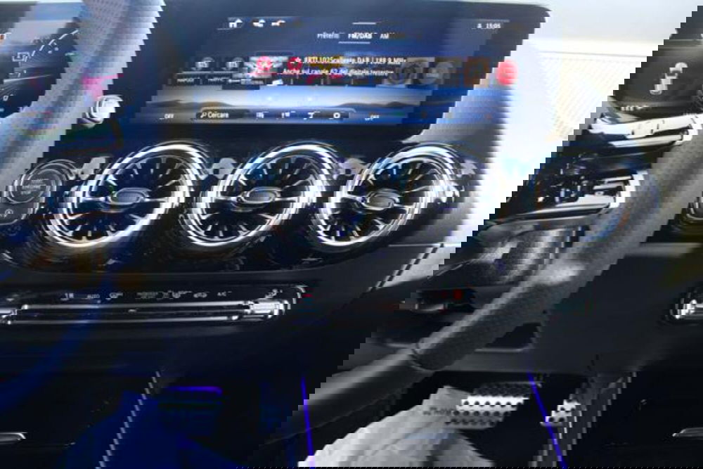 Mercedes-Benz GLA SUV nuova a Lecce (11)