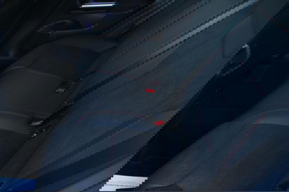 Mercedes-Benz GLA SUV nuova a Lecce (15)