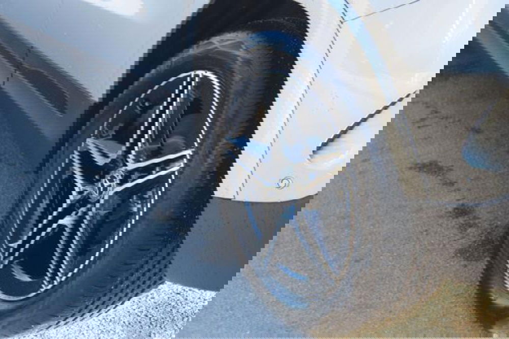 Mercedes-Benz GLA SUV nuova a Lecce (9)