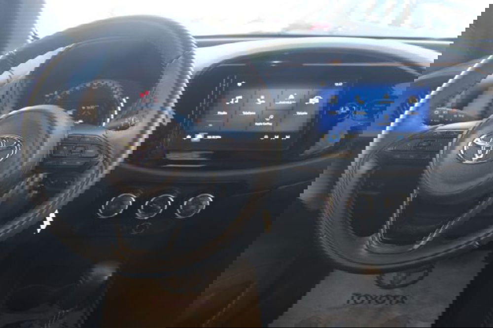 Toyota Aygo X nuova a Roma (10)