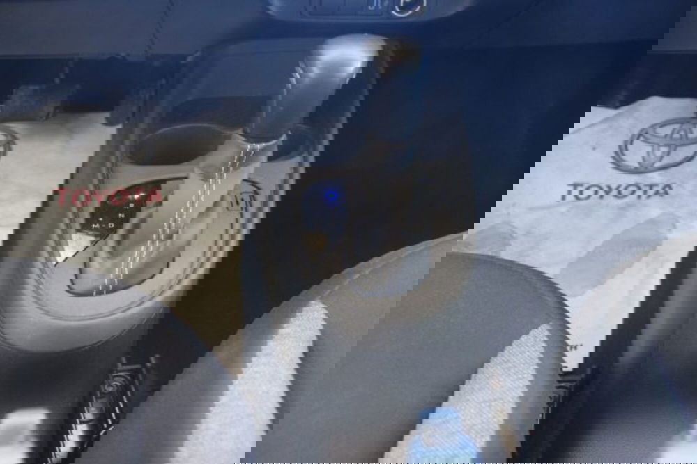 Toyota Aygo X nuova a Roma (15)