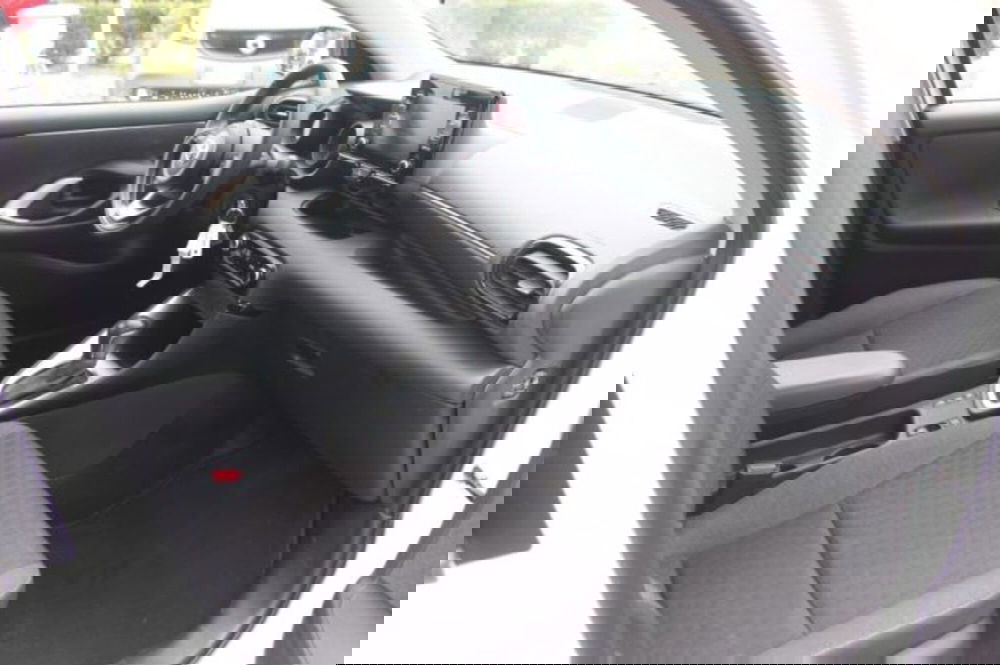 Toyota Yaris Cross usata a Roma (6)