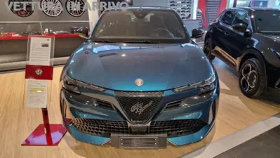 Alfa Romeo Junior 1.2 ibrida 145cv edct6 nuova a Modena
