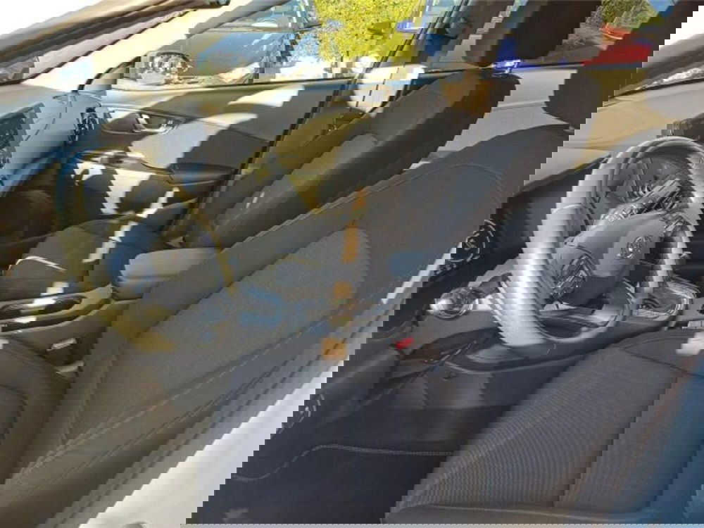 Hyundai Kona usata a Bari (11)