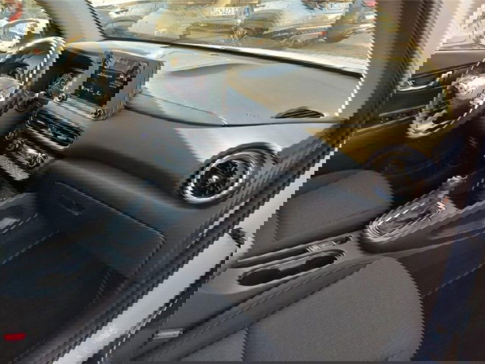 Hyundai Kona usata a Bari (12)