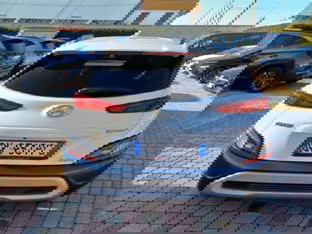 Hyundai Kona usata a Bari (5)