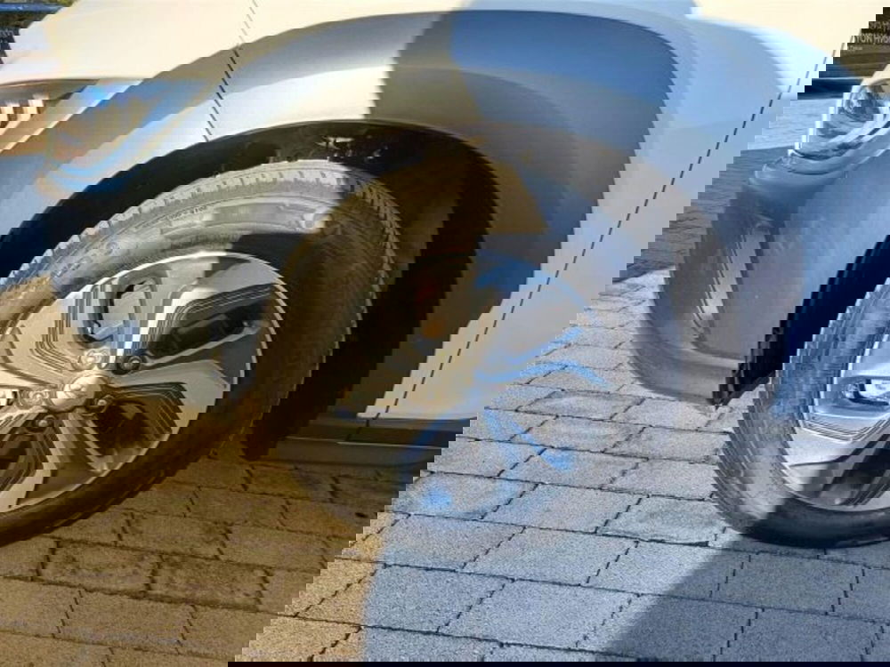 Hyundai Kona usata a Bari (8)