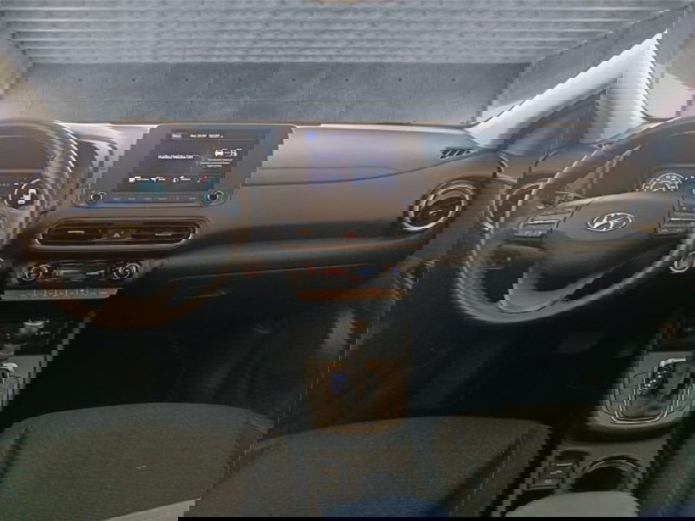 Hyundai Kona usata a Bari (12)