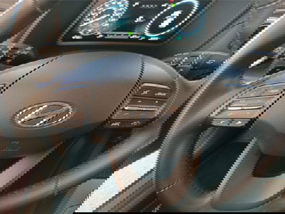 Hyundai Kona usata a Bari (14)