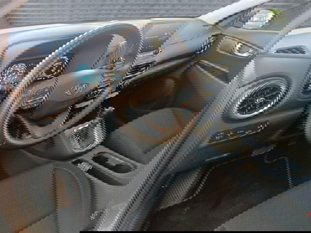 Hyundai Kona usata a Bari (9)