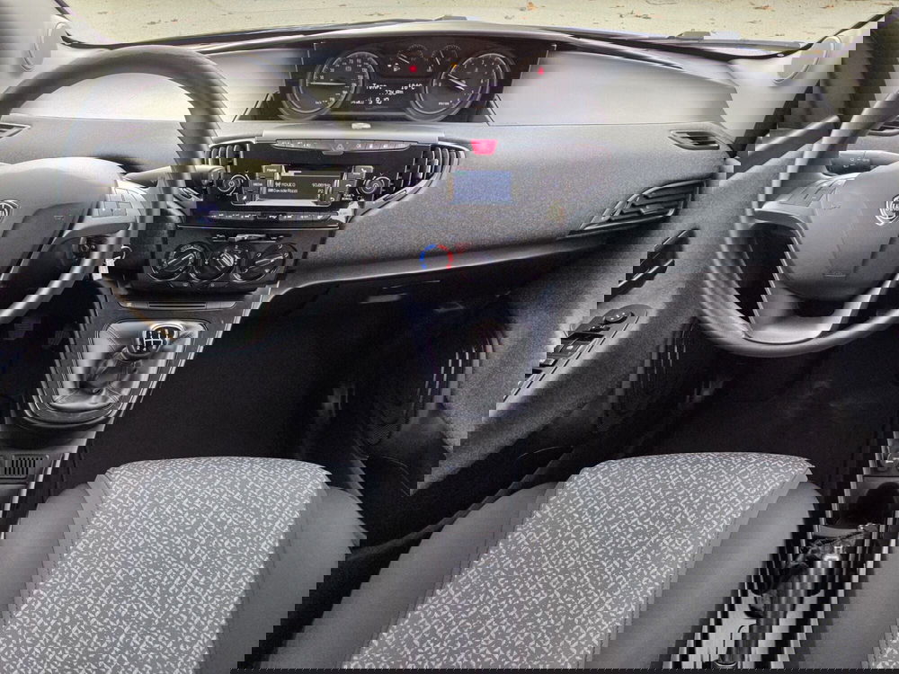 Lancia Ypsilon usata a Torino (11)