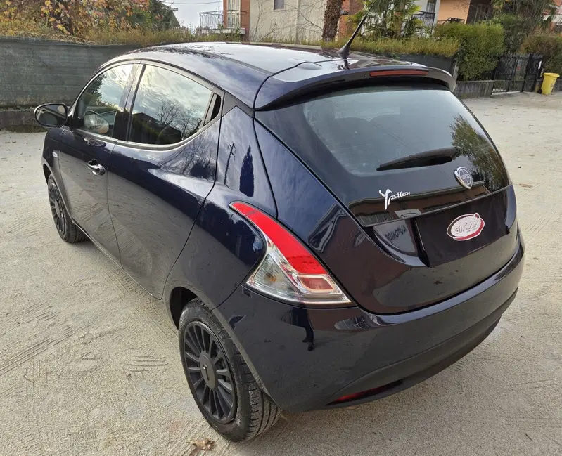 Lancia Ypsilon usata a Torino (4)