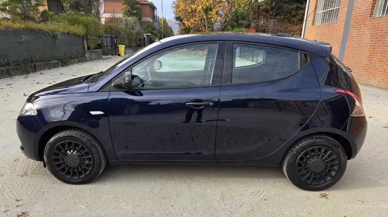 Lancia Ypsilon usata a Torino (5)