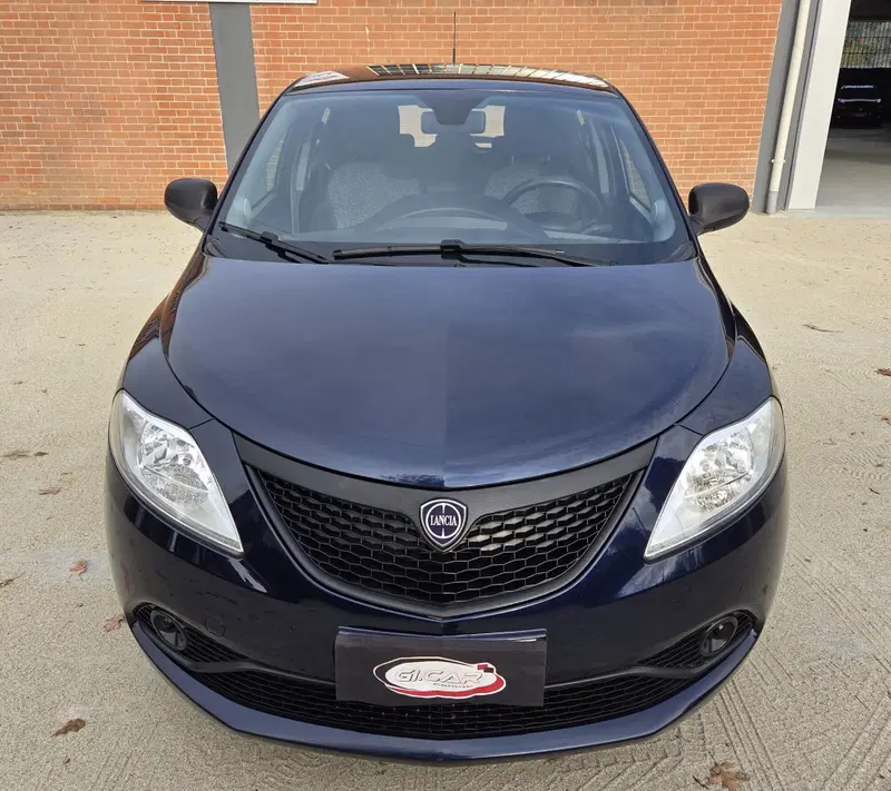 Lancia Ypsilon usata a Torino (6)