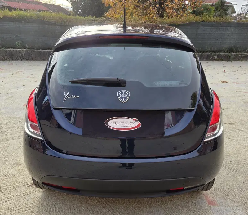 Lancia Ypsilon usata a Torino (8)