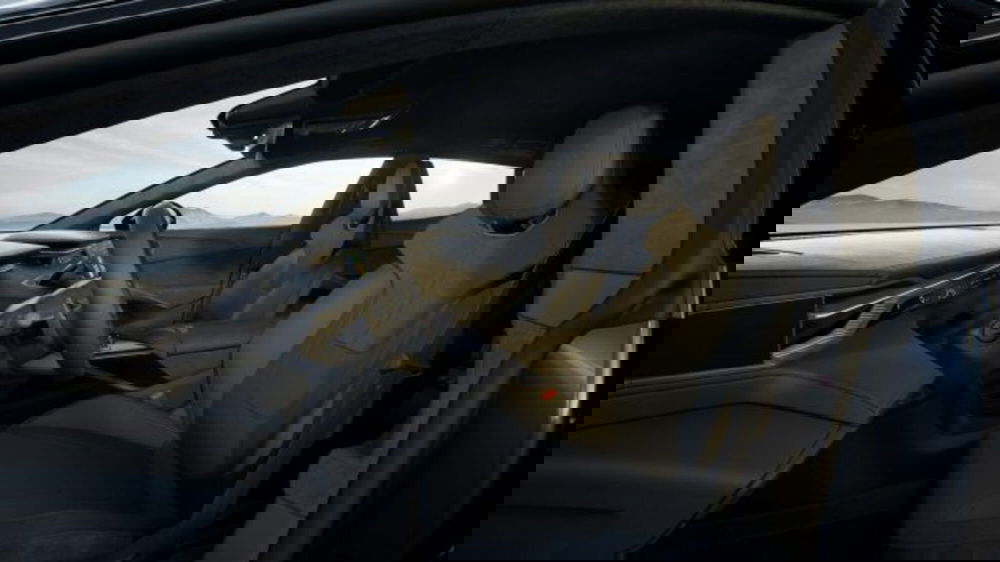 Lotus Eletre nuova a Firenze (10)