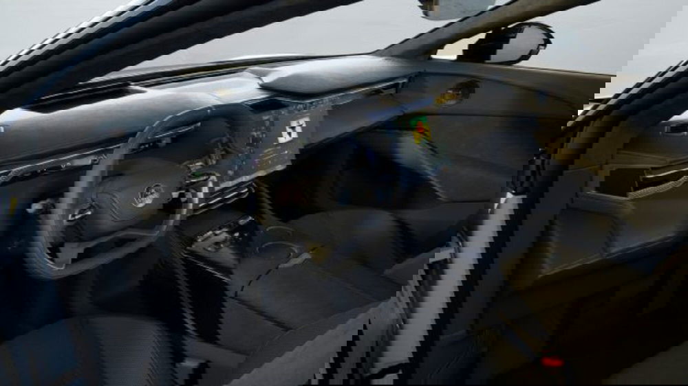 Lotus Eletre nuova a Firenze (9)