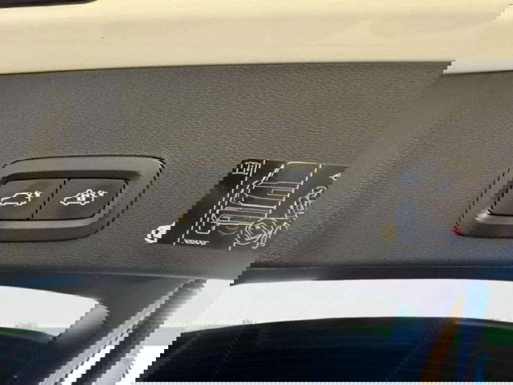 Volvo XC40 usata a Firenze (11)