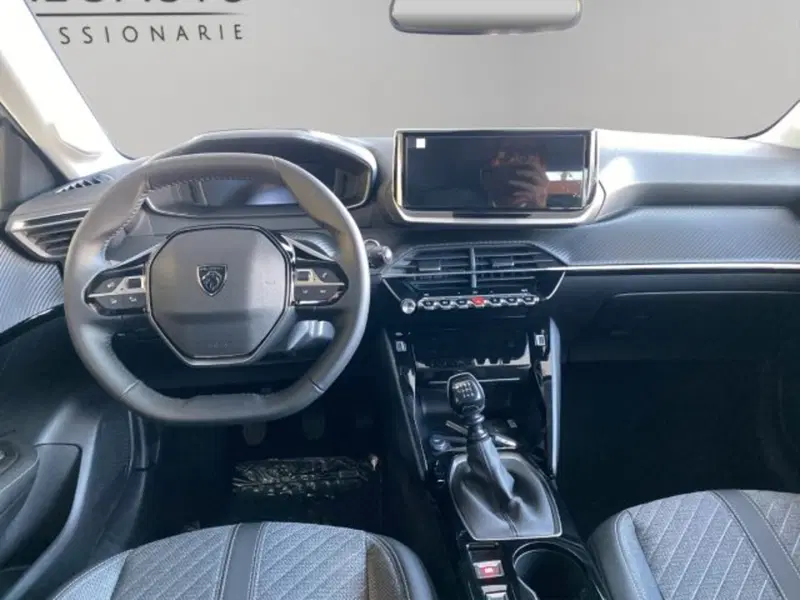 Peugeot 208 nuova a Perugia (10)