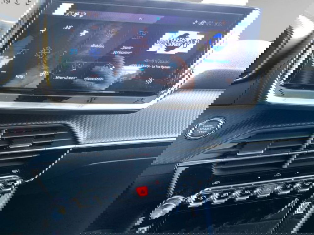 Peugeot 208 nuova a Perugia (14)