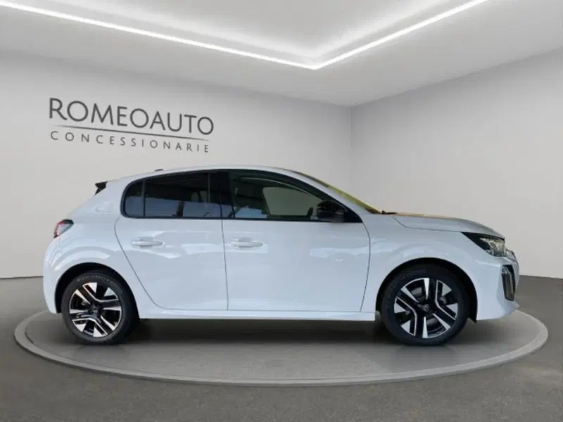 Peugeot 208 nuova a Perugia (6)