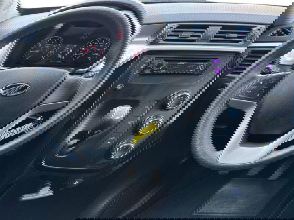 Mahindra KUV100 usata a Bologna (13)