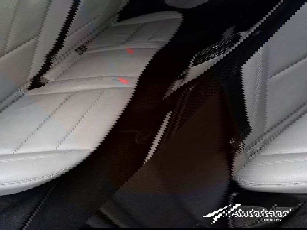 Volvo XC40 usata a Bari (10)