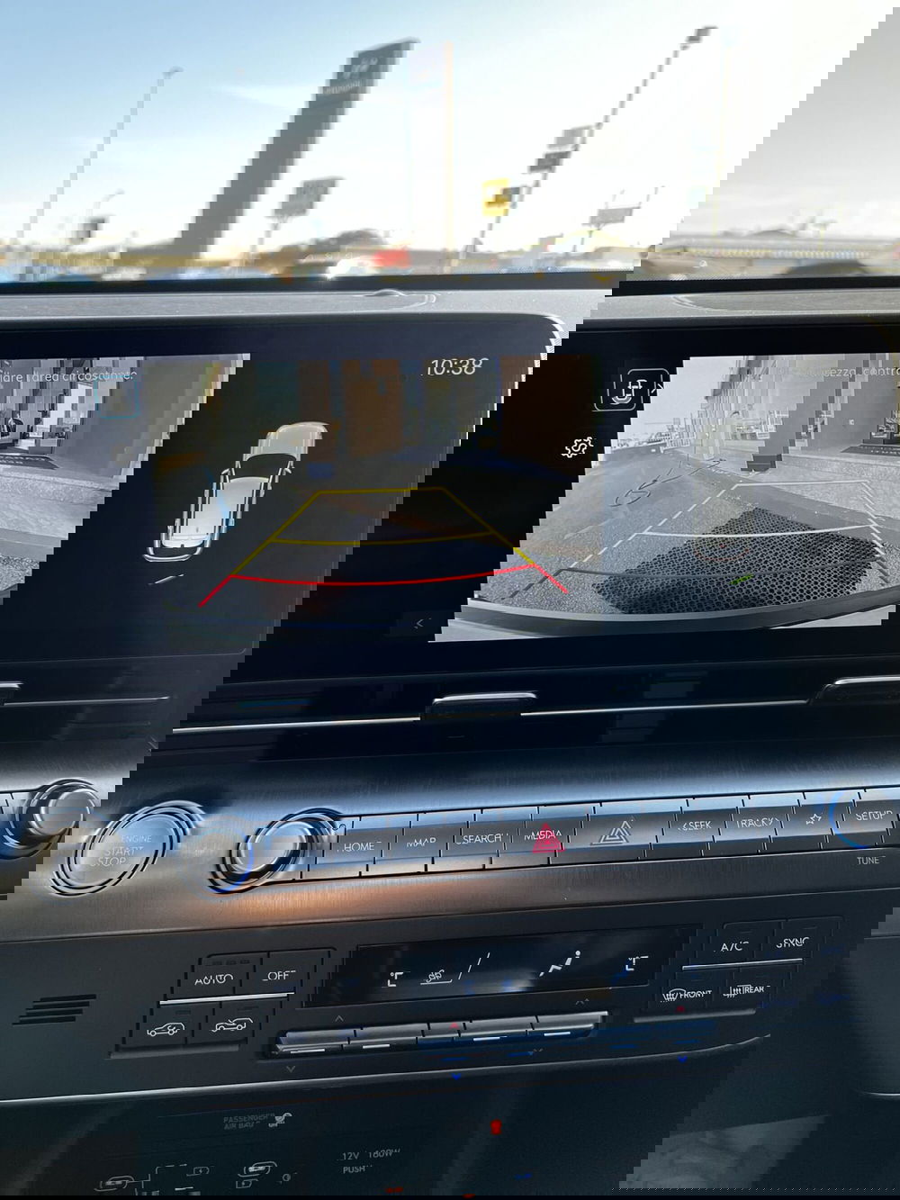 Hyundai Kona nuova a Vercelli (12)