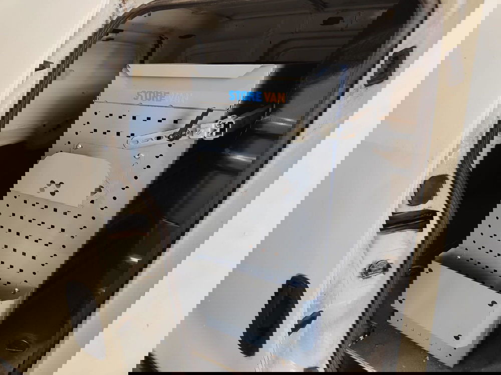 Fiat Fiorino usata a Milano (11)