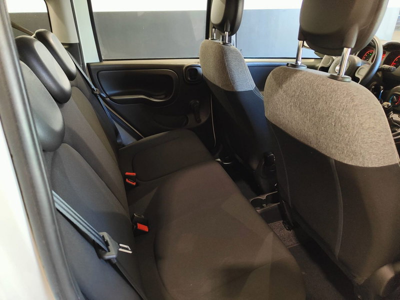 Fiat Panda Cross usata a Milano (11)