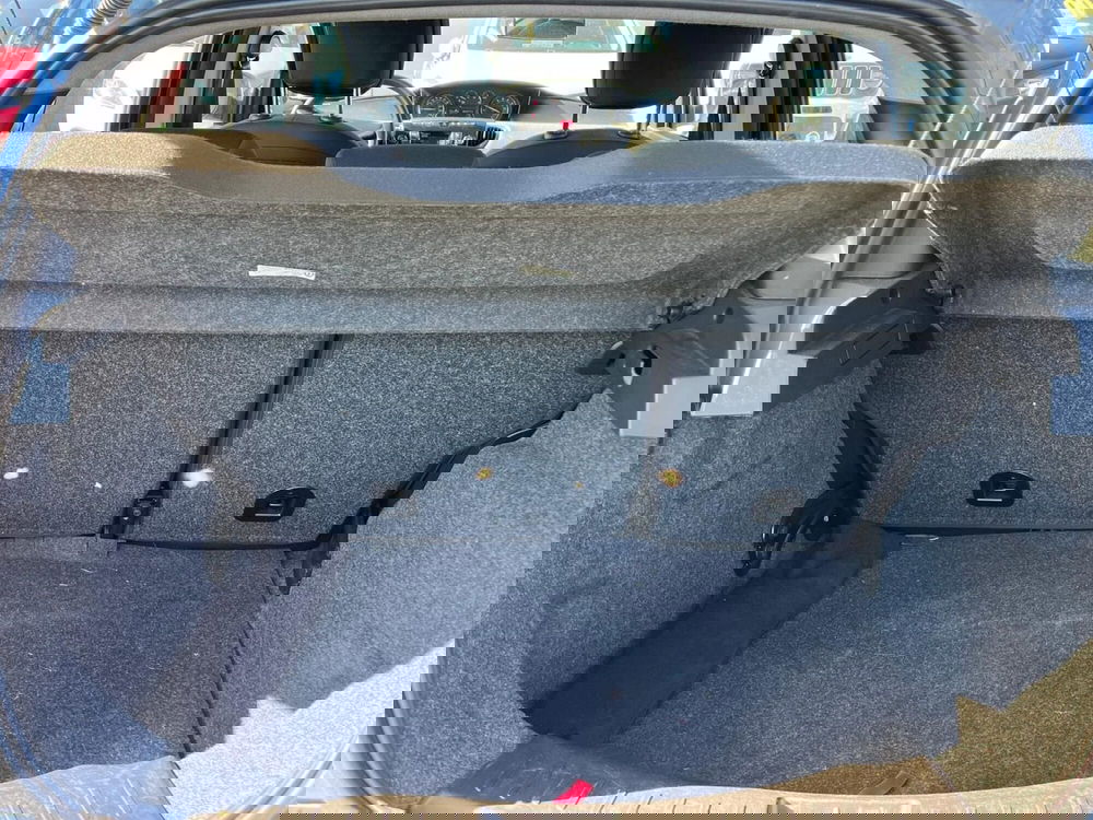 Lancia Ypsilon usata a Milano (10)