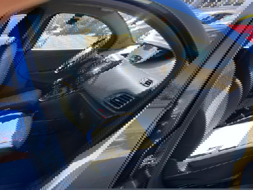 Lancia Ypsilon usata a Milano (12)