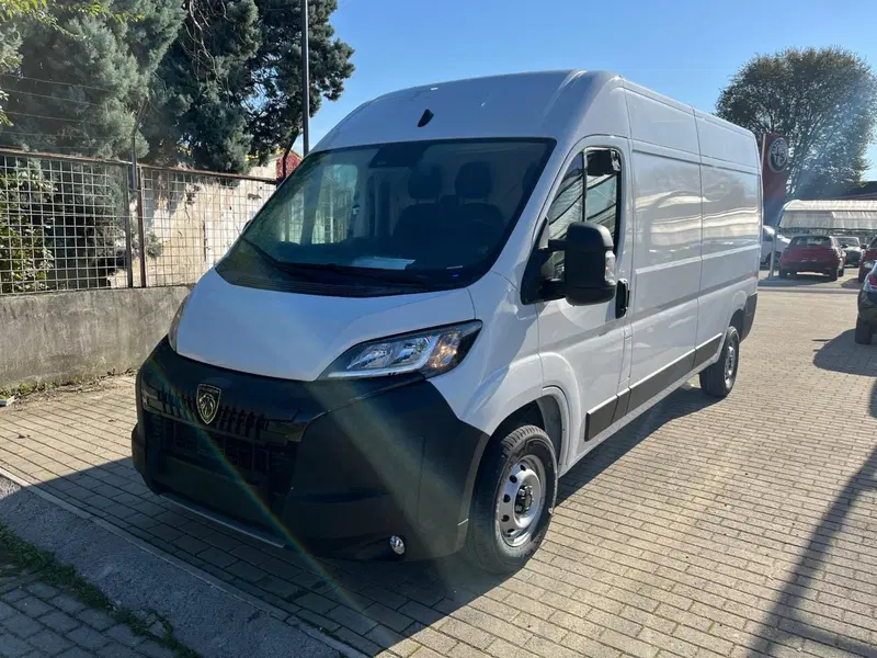 Peugeot Boxer Furgone nuova a Milano