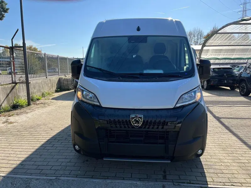 Peugeot Boxer Furgone nuova a Milano (2)