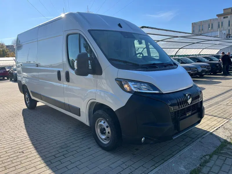 Peugeot Boxer Furgone nuova a Milano (3)