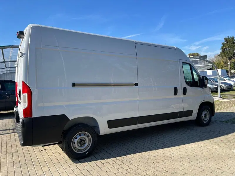 Peugeot Boxer Furgone nuova a Milano (4)