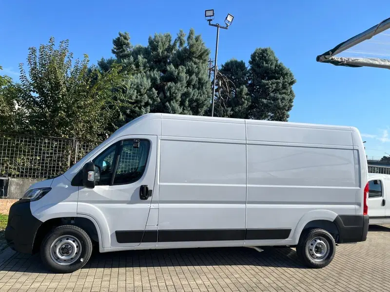 Peugeot Boxer Furgone nuova a Milano (5)