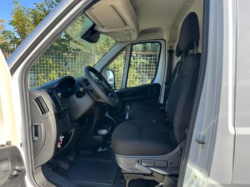 Peugeot Boxer Furgone nuova a Milano (9)