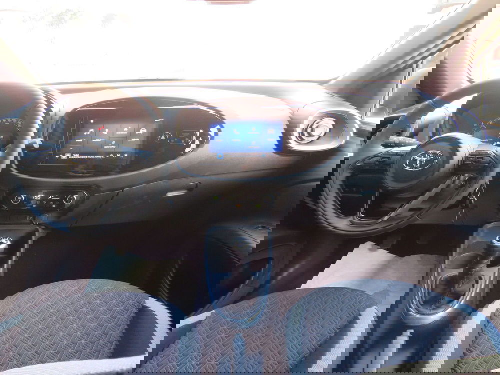 Toyota Aygo X nuova a Monza e Brianza (11)